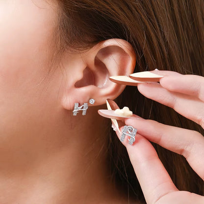 Exquisite Snake Moissanite Stud Earring 925 Sterling Silver H-Letter Earring for Womenman Party Jewelry with Mysterious