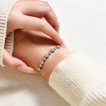 Moissanite Bracelet Four-Pointed Star S925 Sterling Silver for Women Girls Birthday Party Jewelry Gifts Adjustable 24Cm